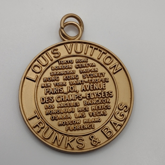 Louis Vuitton Trunks and Bags Charm Gold Color - Picture 4 of 7